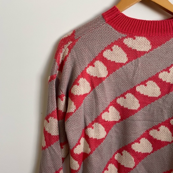 Heart sweater - Picture 8 of 11